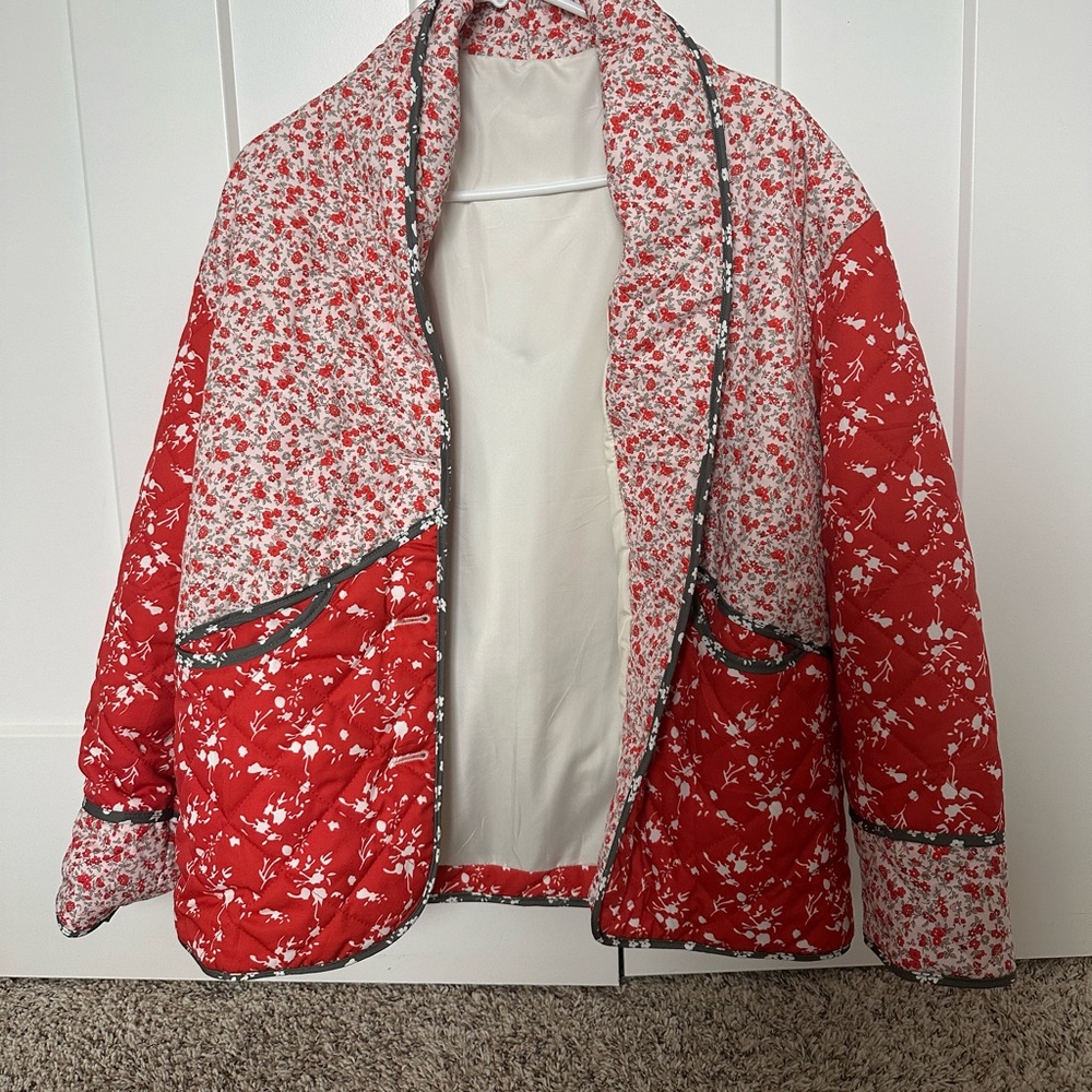 Red puffy quilt jacket
